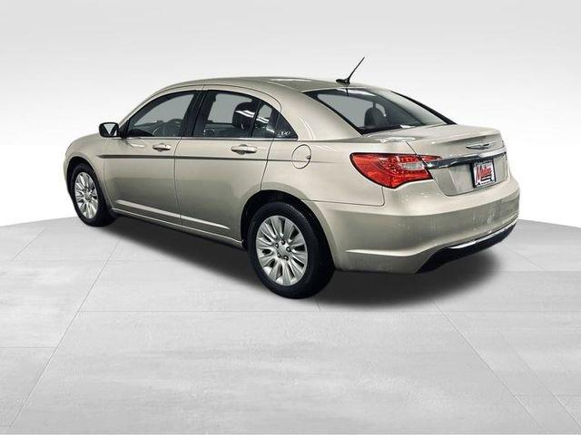 2013 Chrysler 200 Vehicle Photo in MEDINA, OH 44256-9631