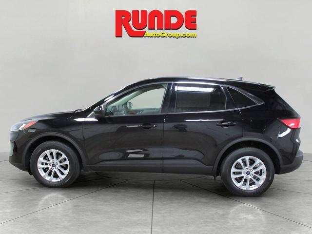 Used 2020 Ford Escape SE with VIN 1FMCU9G64LUB74100 for sale in Manchester, IA