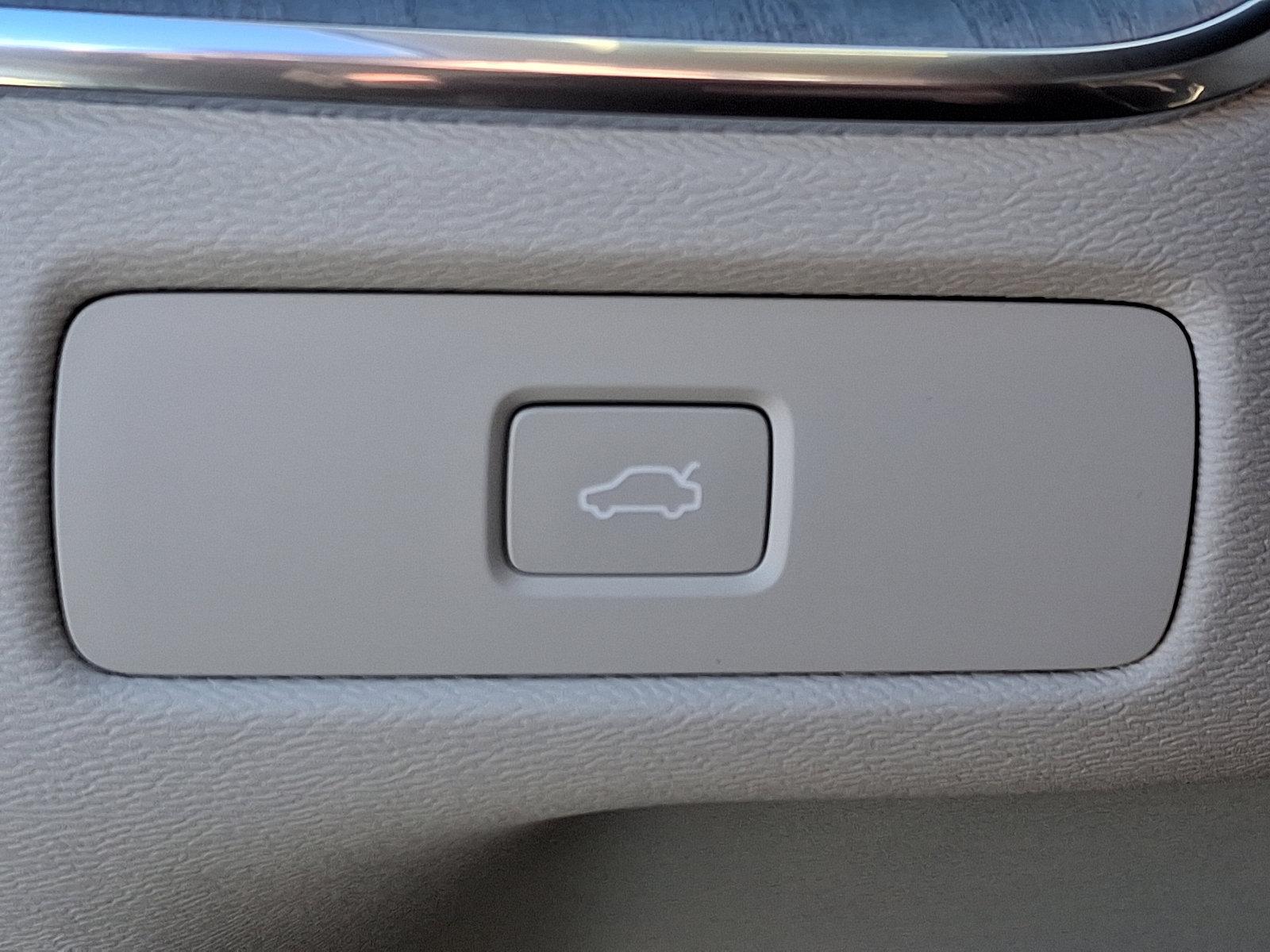 2025 Volvo XC60 Vehicle Photo in Trevose, PA 19053