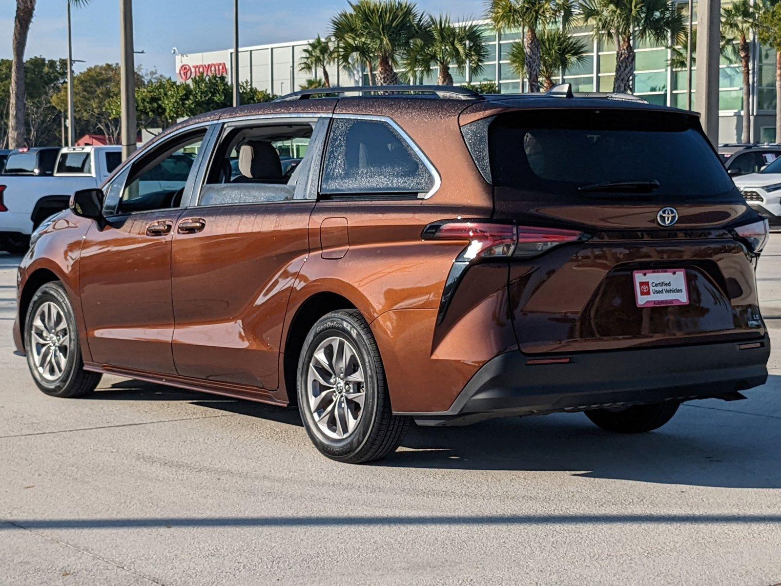 2022 Toyota Sienna Vehicle Photo in Davie, FL 33331