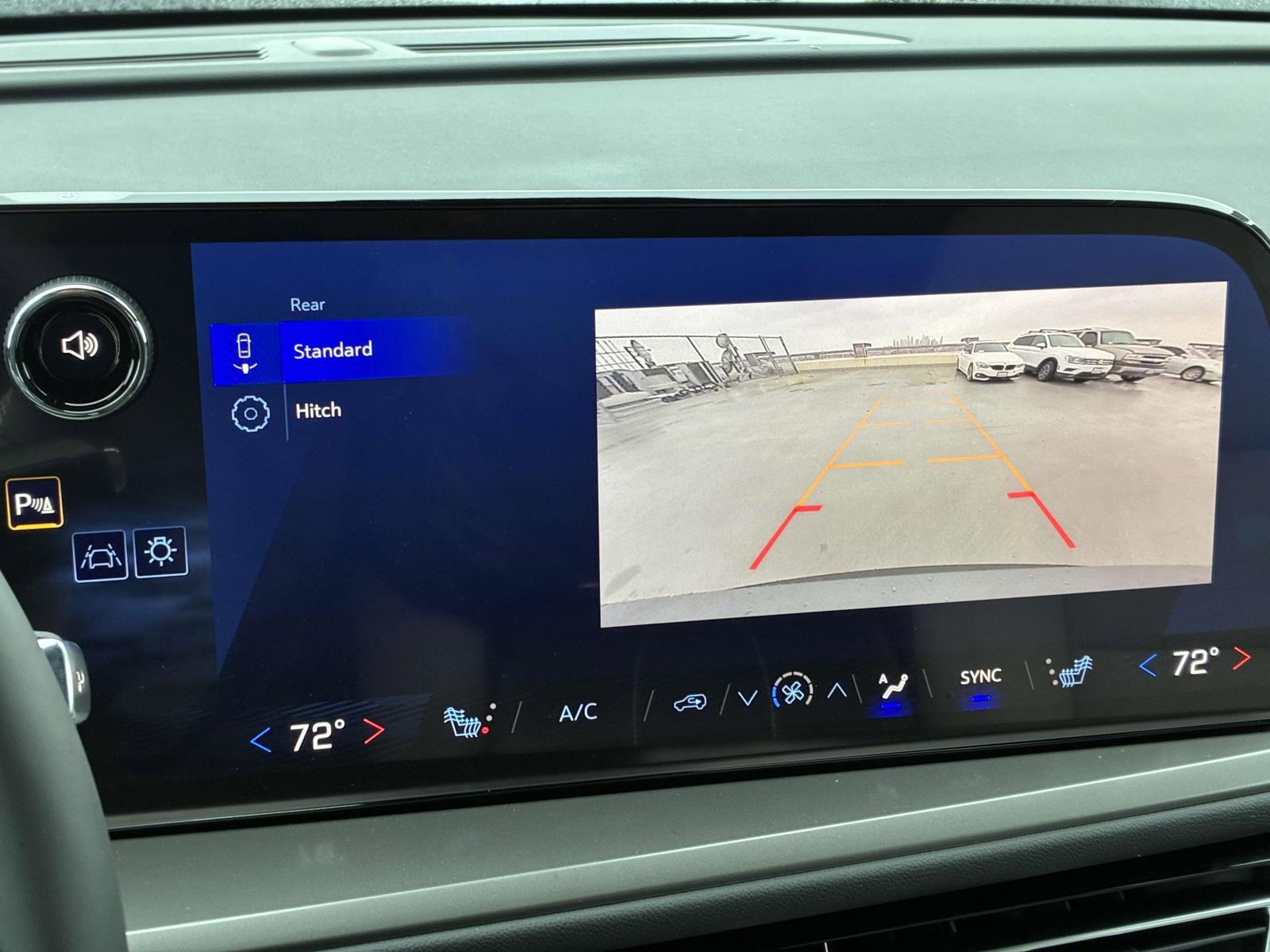 2025 Chevrolet Traverse Vehicle Photo in LOS ANGELES, CA 90007-3794