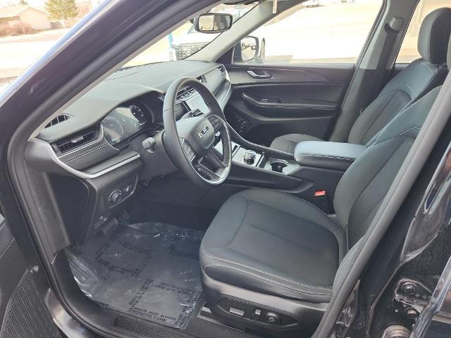 2024 Jeep Grand Cherokee Vehicle Photo in HAYS, KS 67601-1994