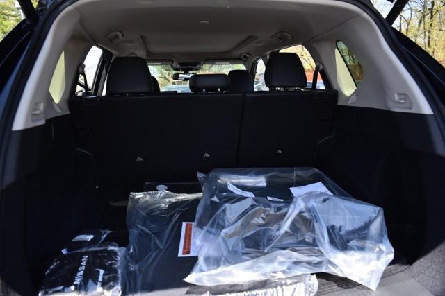 2025 Nissan Rogue Vehicle Photo in Ballwin, MO 63011