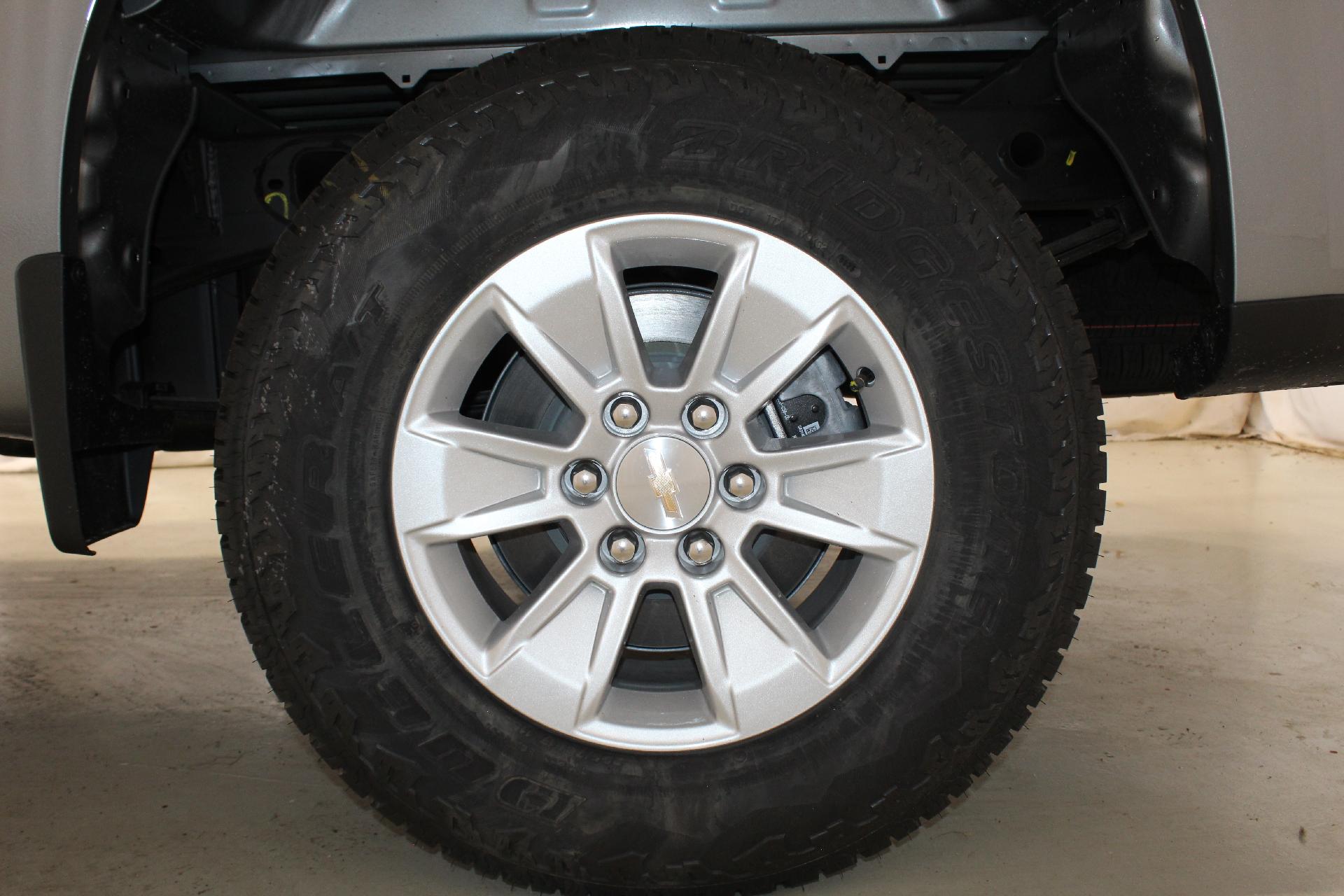 2025 Chevrolet Silverado 1500 Vehicle Photo in NORTHAMPTON, MA 01060-1120