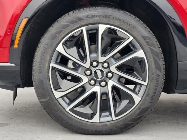 2025 Cadillac OPTIQ Vehicle Photo in HOUSTON, TX 77079