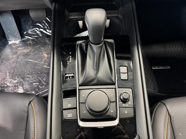 2025 Mazda CX-50 Hybrid Vehicle Photo in Green Bay, WI 54304