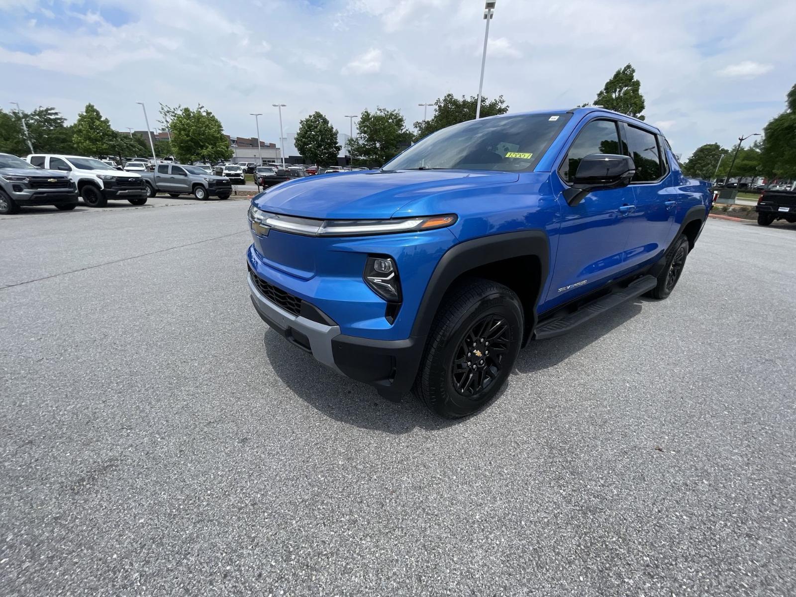 2025 Chevrolet Silverado EV Vehicle Photo in BENTONVILLE, AR 72712-4322