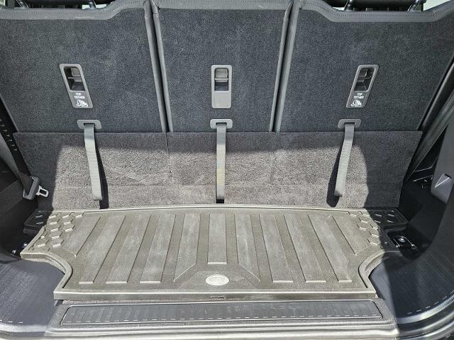 2024 Defender Vehicle Photo in AUSTIN, TX 78717