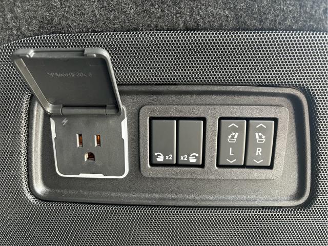 2023 Cadillac Escalade ESV Vehicle Photo in Grapevine, TX 76051