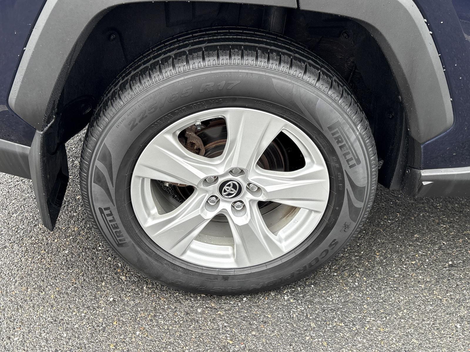 2019 Toyota RAV4 Vehicle Photo in Mechanicsburg, PA 17050