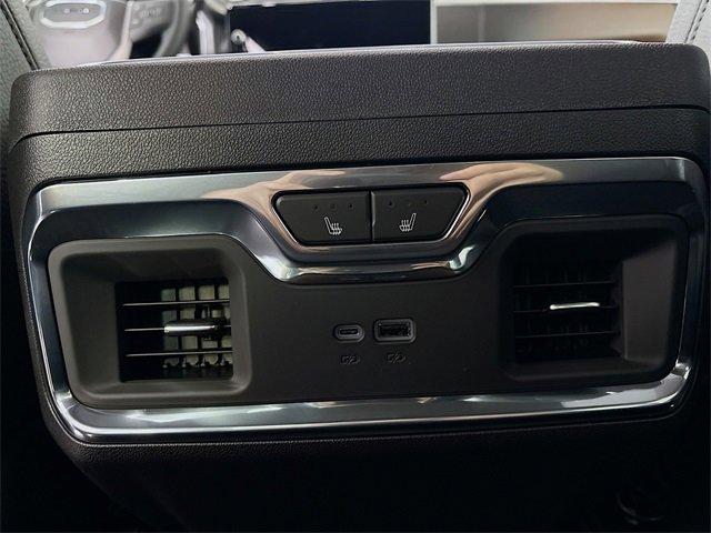 2025 GMC Sierra 2500 HD Vehicle Photo in PUYALLUP, WA 98371-4149