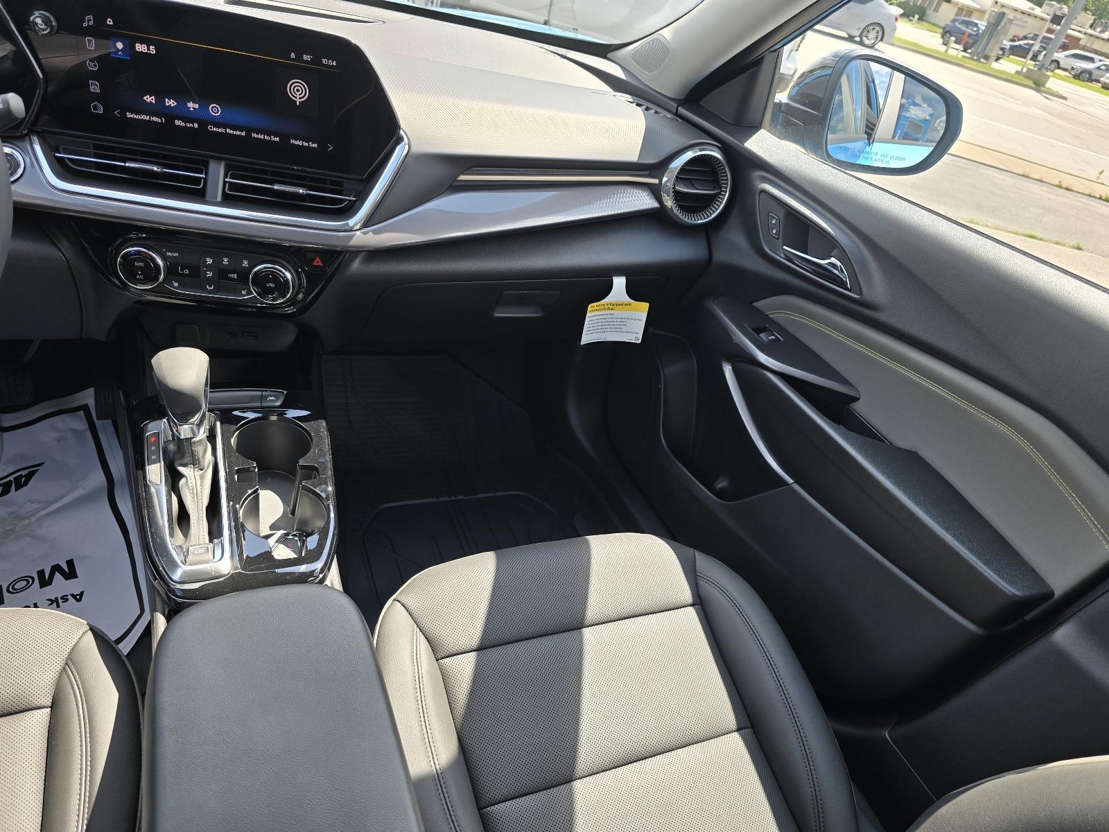 2025 Chevrolet Trax Vehicle Photo in Rolla, MO 65401