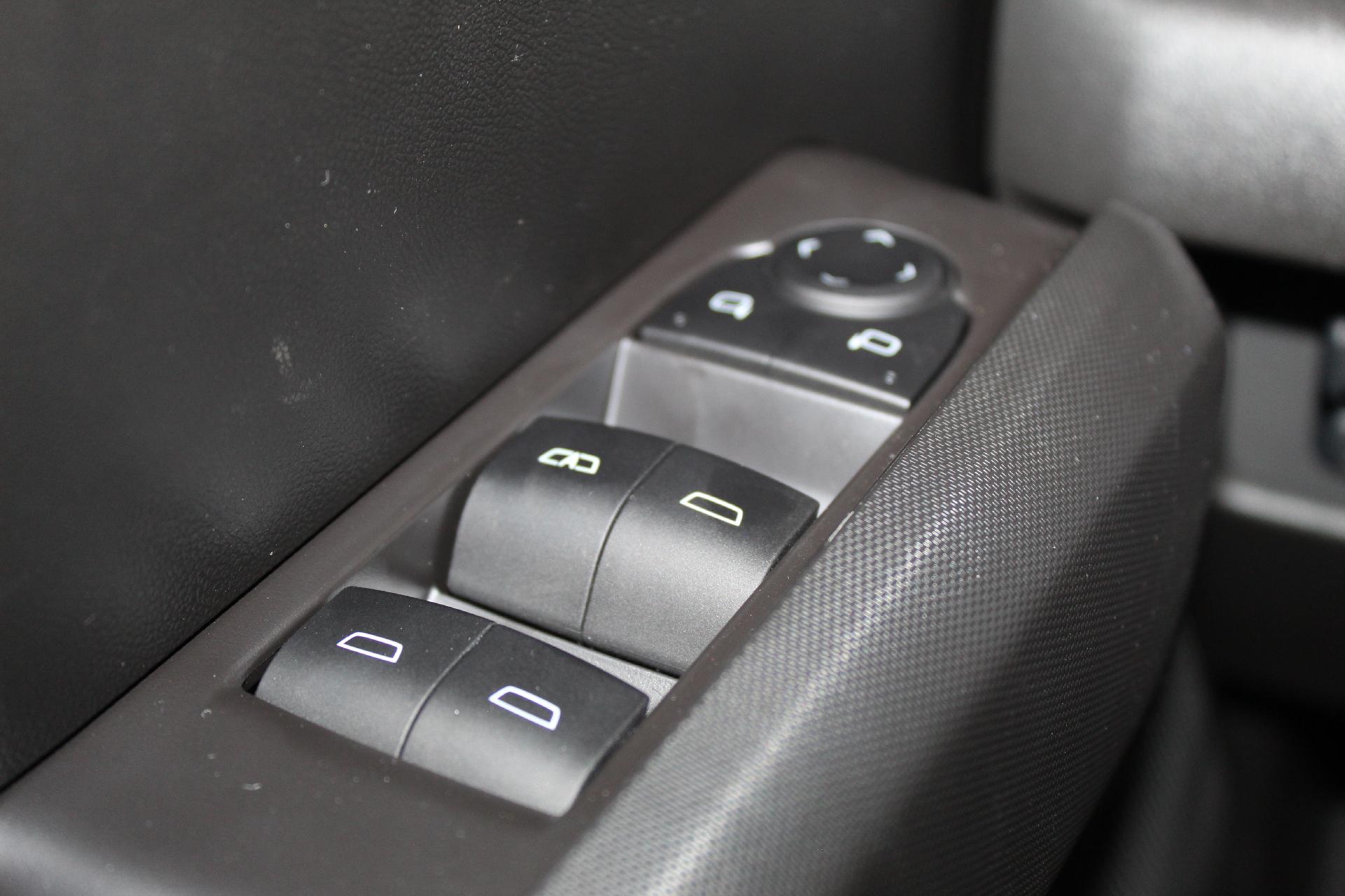 2025 Chevrolet Colorado Vehicle Photo in NORTHAMPTON, MA 01060-1120