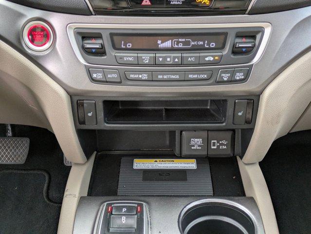 2022 Honda Pilot Vehicle Photo in San Antonio, TX 78209
