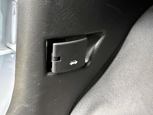 2023 GMC Savana Cargo Van Vehicle Photo in Roslyn, NY 11576