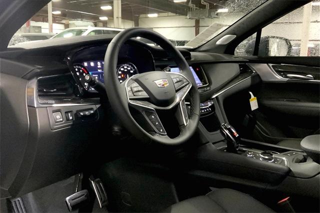 2025 Cadillac XT5 Vehicle Photo in KANSAS CITY, MO 64114-4545