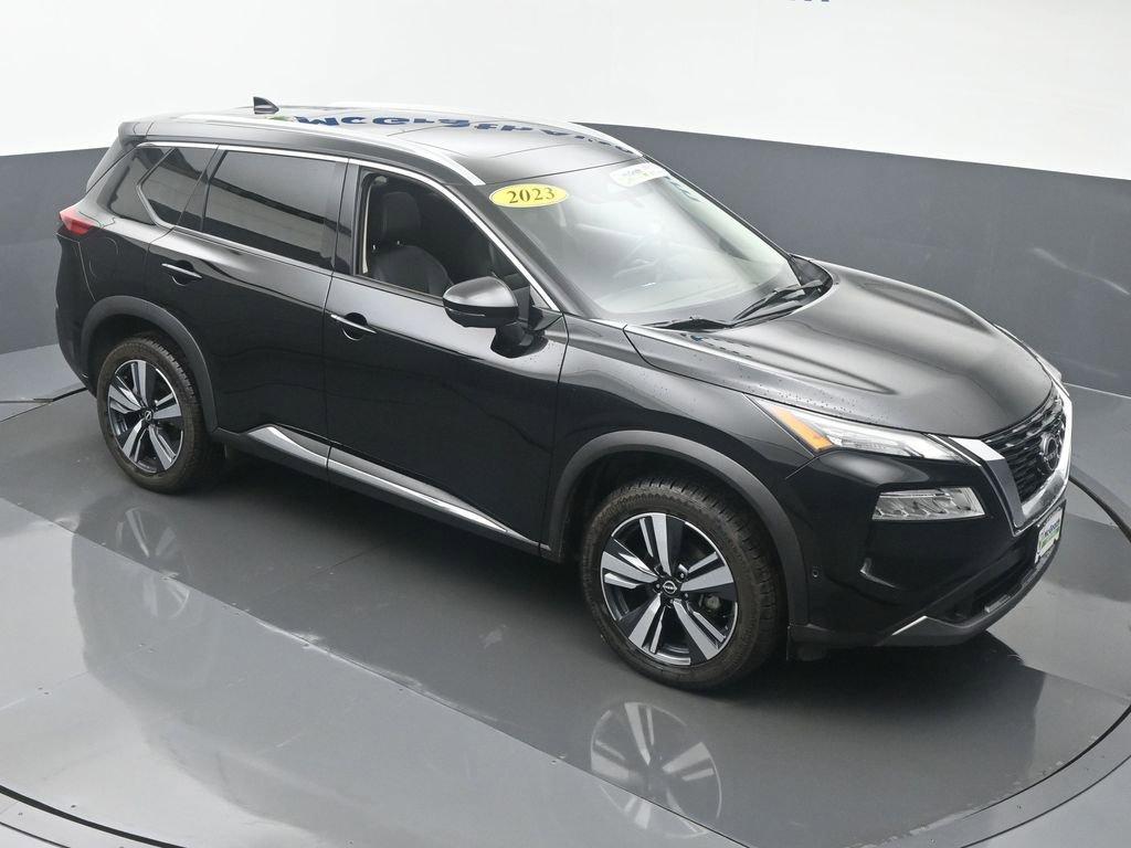 2023 Nissan Rogue Vehicle Photo in Marion, IA 52302