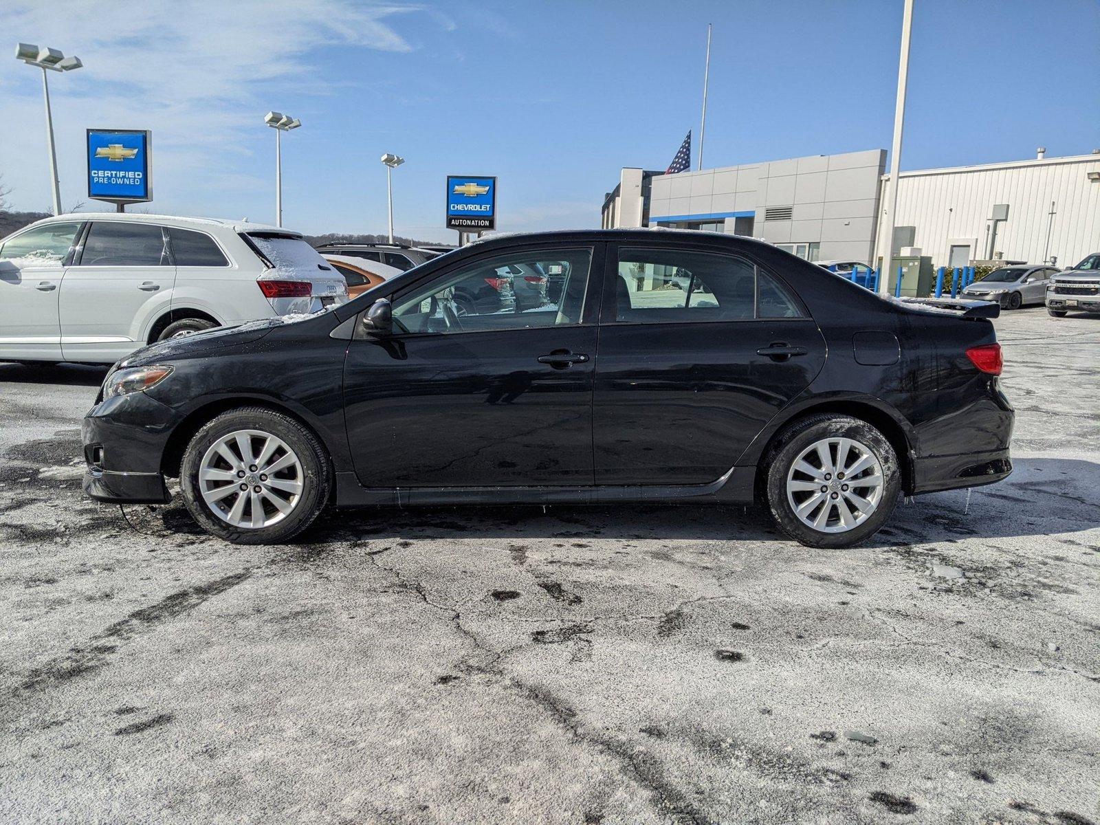 2010 Toyota Corolla Vehicle Photo in TIMONIUM, MD 21093-2300