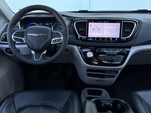 2022 Chrysler Pacifica Vehicle Photo in DALLAS, TX 75244-5909