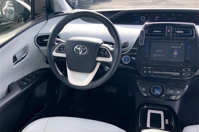 2017 Toyota Prius Vehicle Photo in INDEPENDENCE, MO 64055-1377