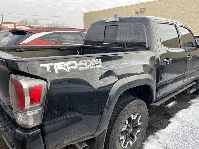 2022 Toyota Tacoma 4WD Vehicle Photo in Philadelphia, PA 19116