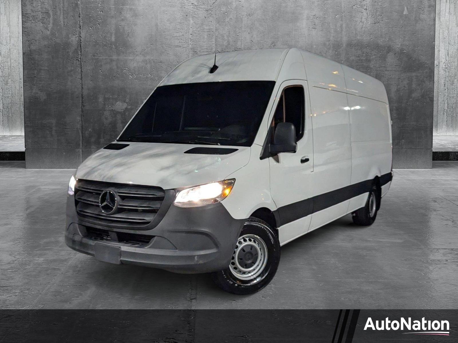 2022 Mercedes-Benz Sprinter Cargo Van Vehicle Photo in Miami, FL 33169