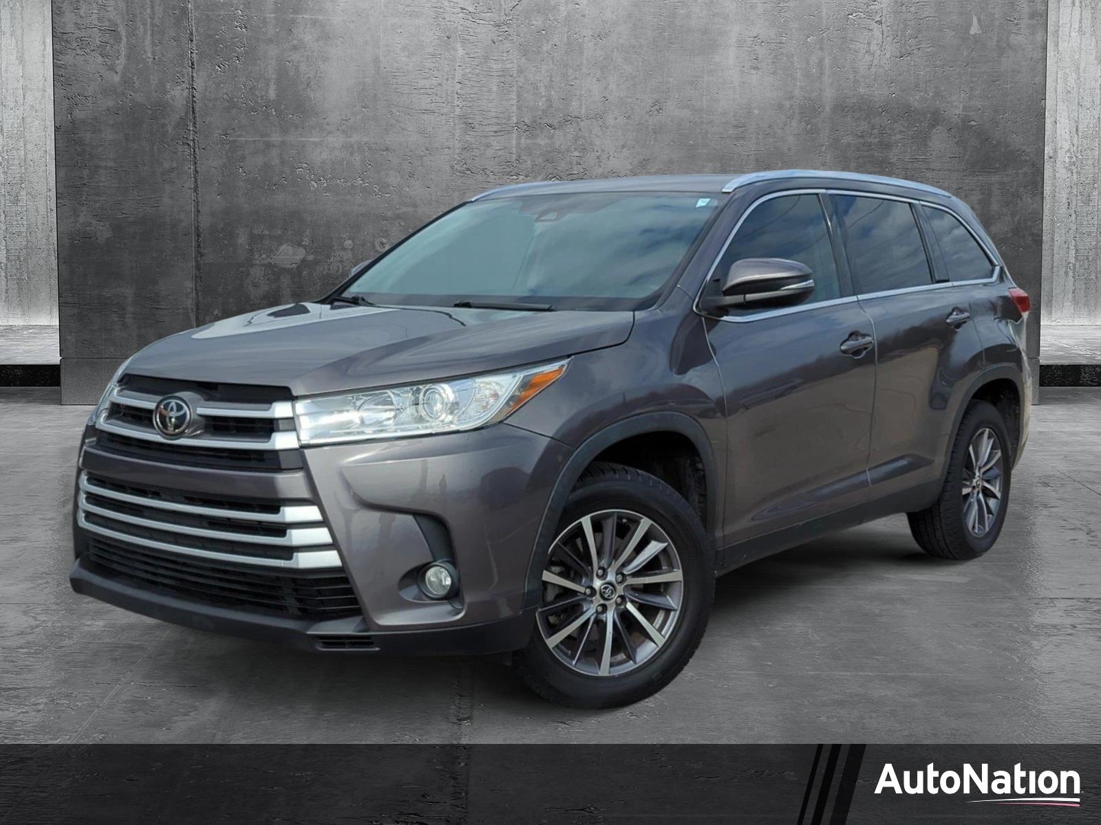 2019 Toyota Highlander Vehicle Photo in Memphis, TN 38125