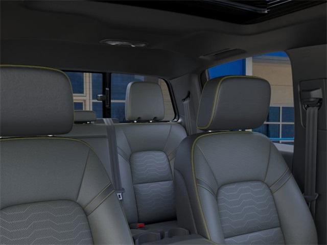 2025 Chevrolet Colorado Vehicle Photo in ENGLEWOOD, CO 80113-6708