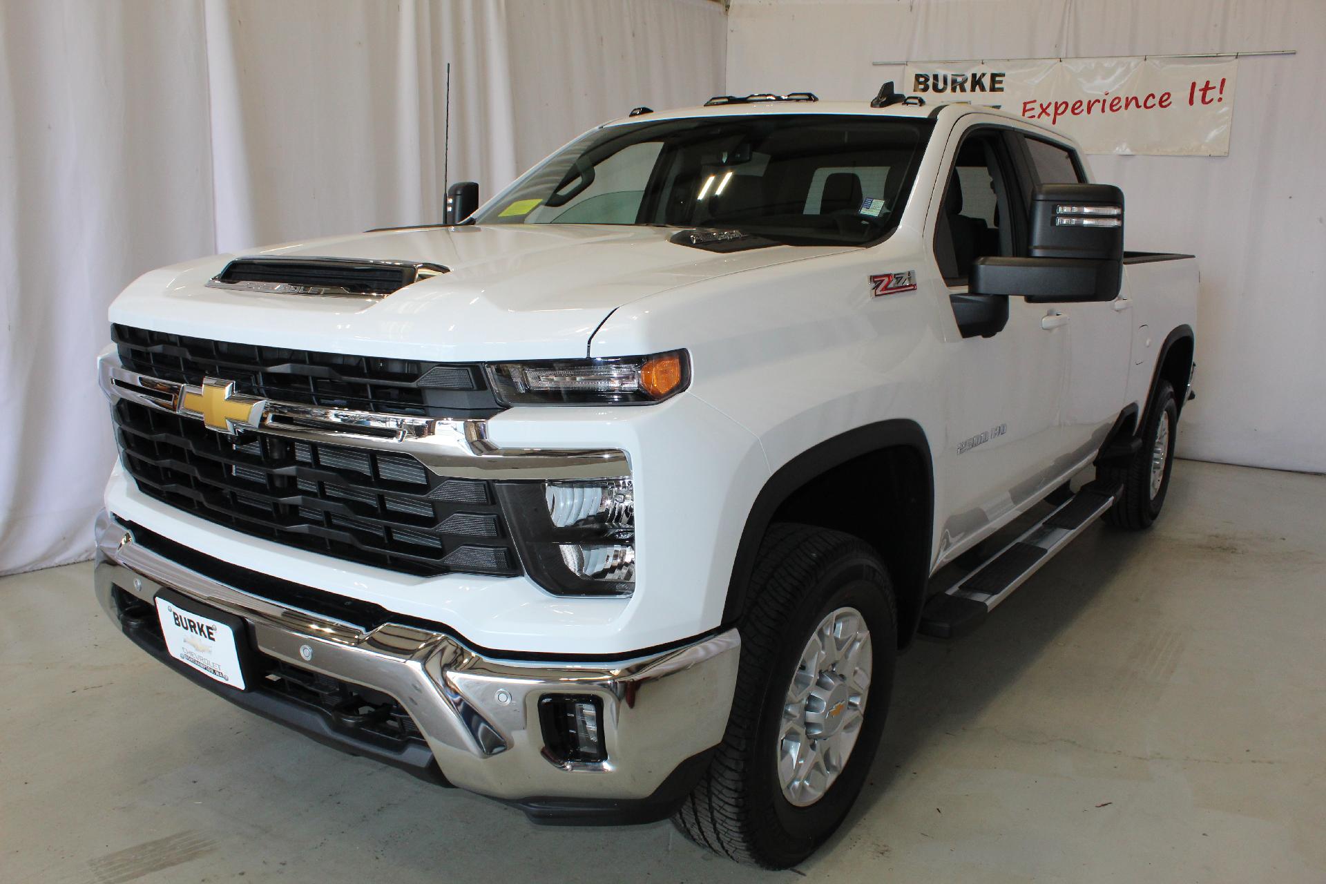 2025 Chevrolet Silverado 2500 HD Vehicle Photo in NORTHAMPTON, MA 01060-1120