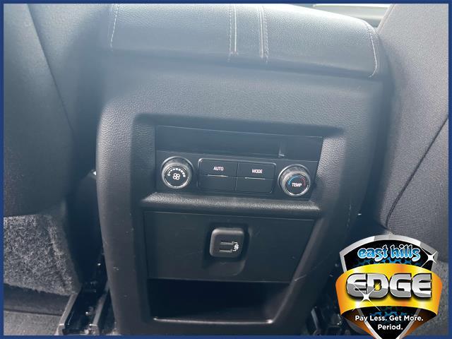 2023 Chevrolet Traverse Vehicle Photo in Roslyn, NY 11576
