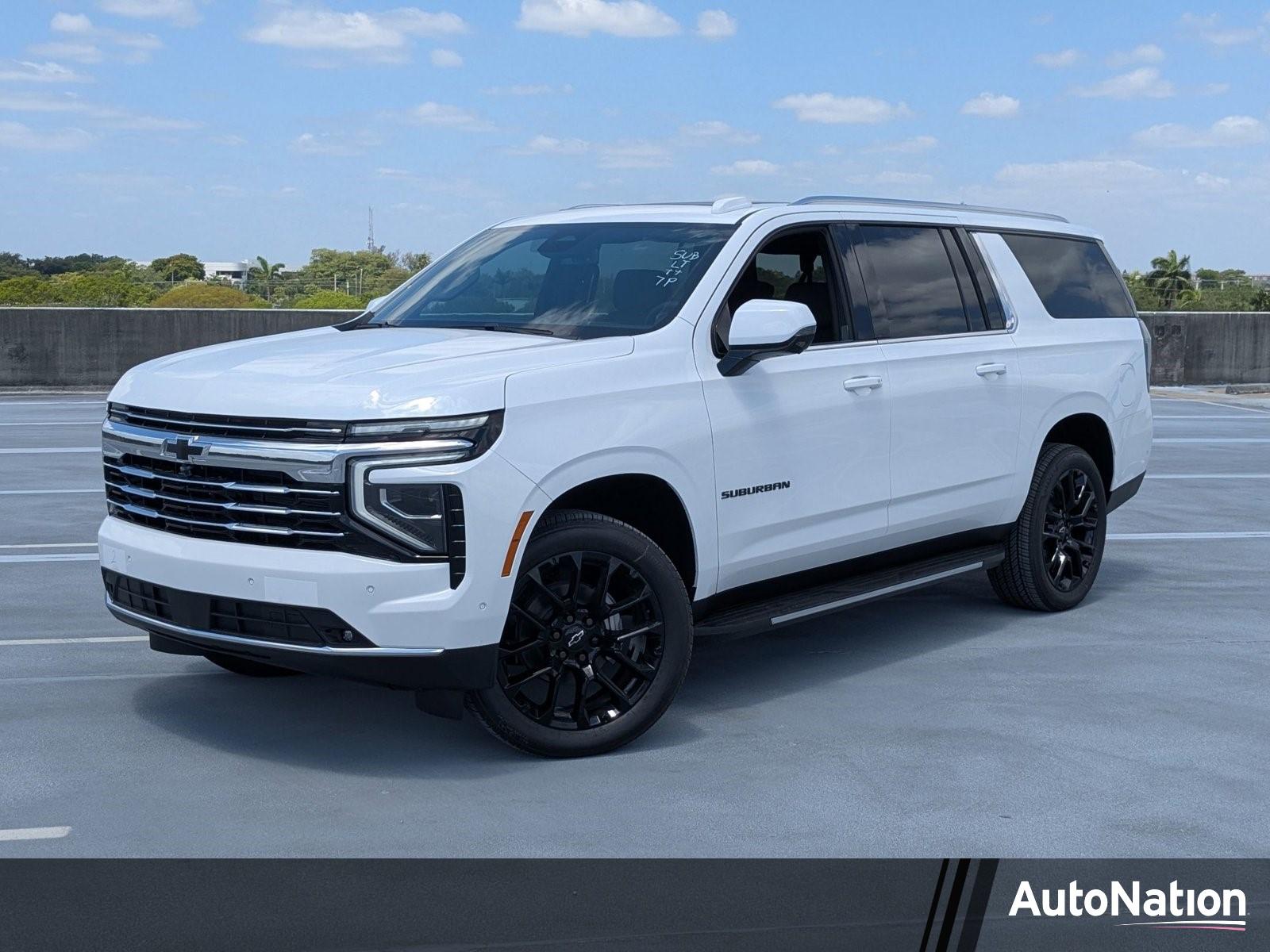 2025 Chevrolet Suburban Vehicle Photo in PEMBROKE PINES, FL 33024-6534