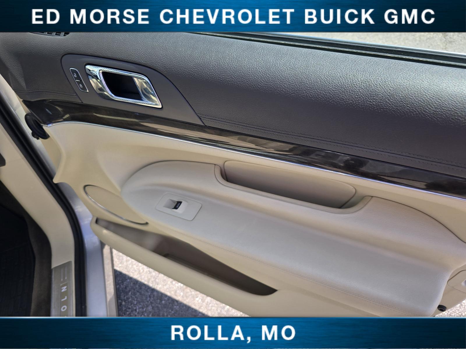 2014 Lincoln MKT Vehicle Photo in Rolla, MO 65401
