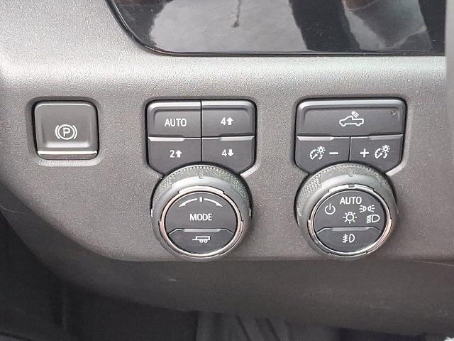 2024 Chevrolet Silverado 1500 Vehicle Photo in TREVOSE, PA 19053-4984