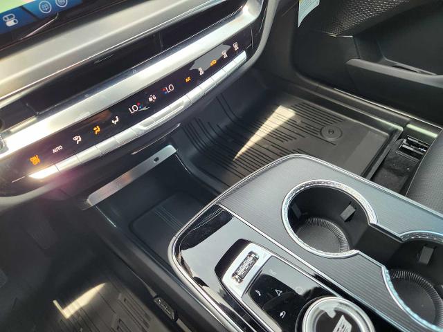 2025 Cadillac LYRIQ Vehicle Photo in HOUSTON, TX 77079