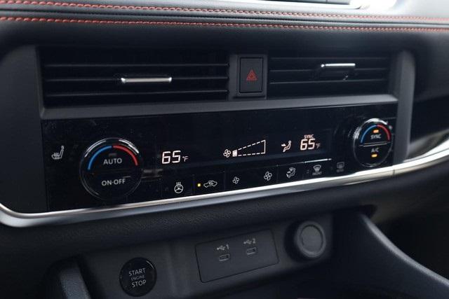 2025 Nissan Rogue Vehicle Photo in Hazelwood, MO 63042