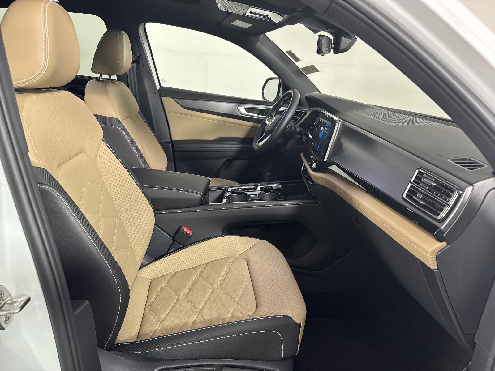 2024 Volkswagen Atlas Cross Sport Vehicle Photo in Georgetown, TX 78626