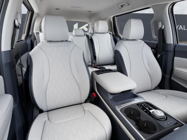 2026 Kia Carnival Hybrid Vehicle Photo in Tucson, AZ 85712