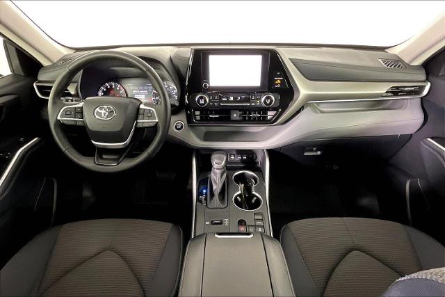 2024 Toyota Highlander Vehicle Photo in Tulsa, OK 74129