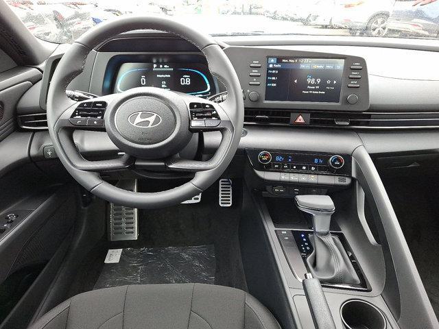 2025 Hyundai ELANTRA Vehicle Photo in Philadelphia, PA 19116