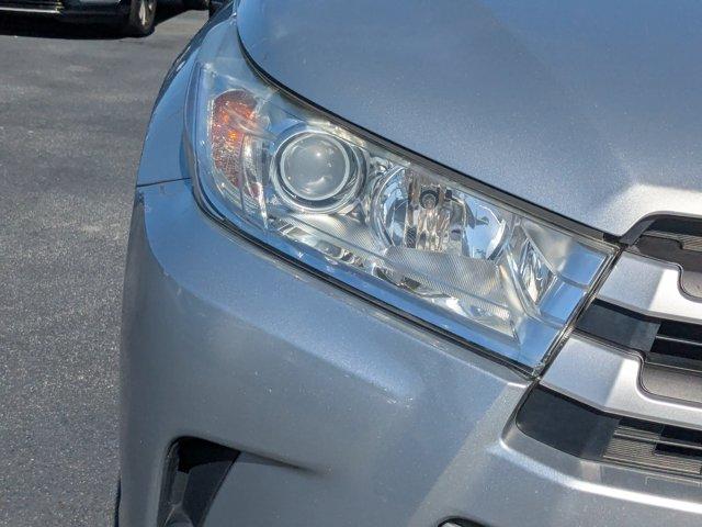 2019 Toyota Highlander Vehicle Photo in BRUNSWICK, GA 31525-1881