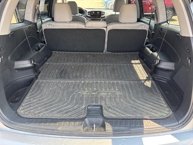 2022 Honda Pilot Vehicle Photo in Peoria, IL 61615