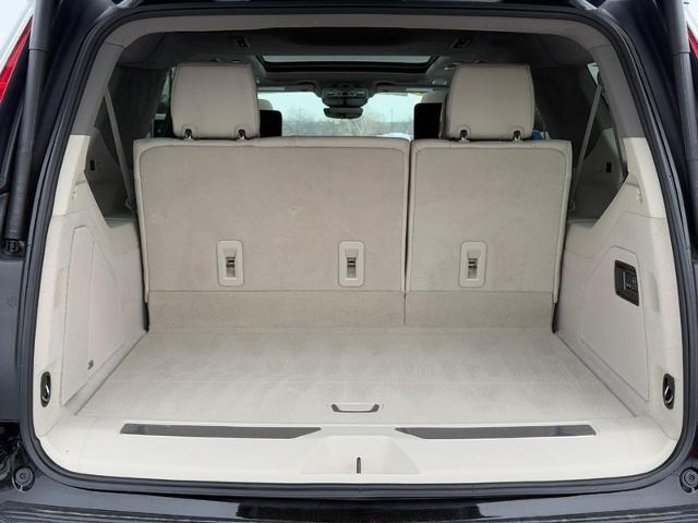 2024 Cadillac Escalade ESV Vehicle Photo in COLUMBIA, MO 65203-3903