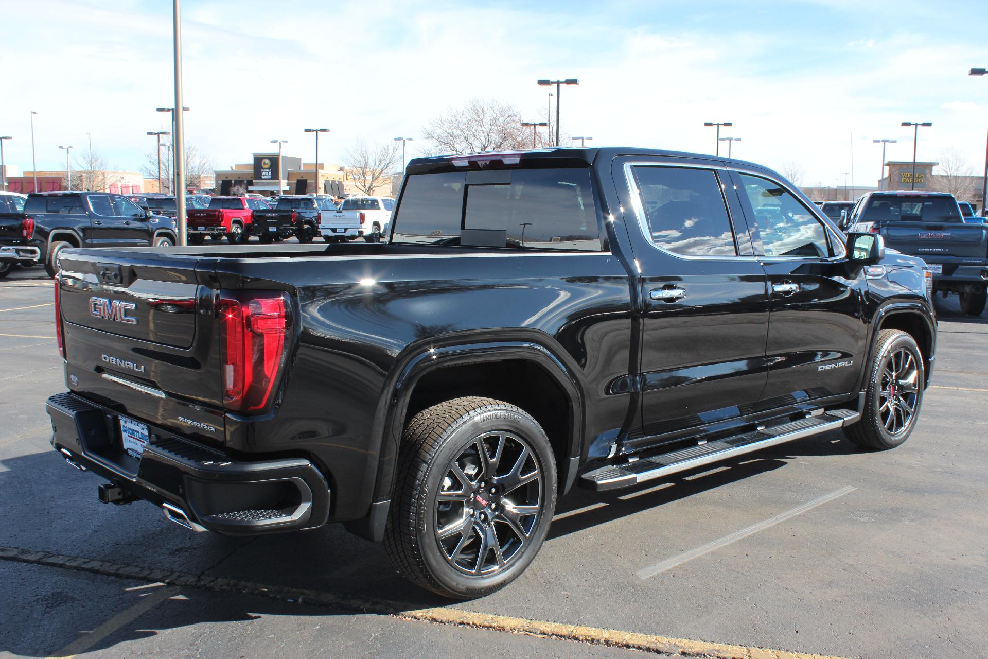 2024 GMC Sierra 1500 Vehicle Photo in AURORA, CO 80012-4011