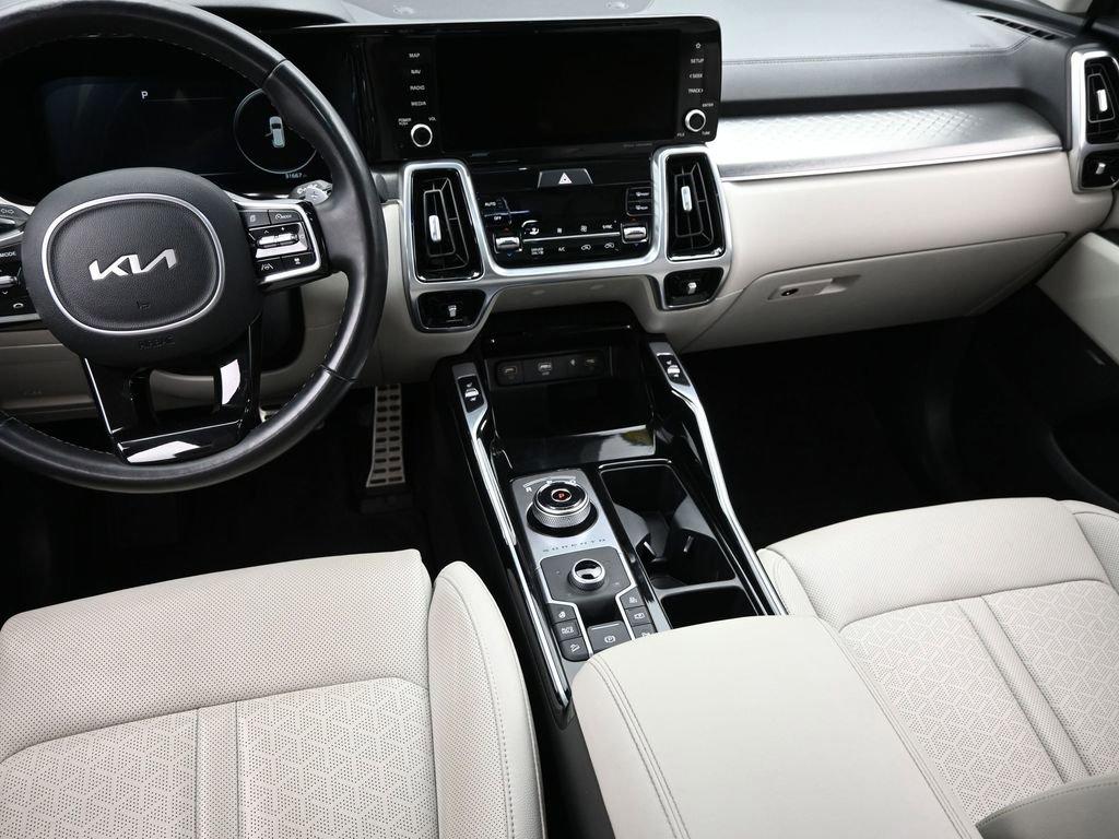 2022 Kia Sorento Plug-In Hybrid Vehicle Photo in Cedar Rapids, IA 52402