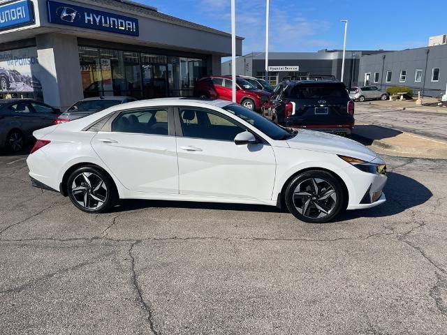 Used 2022 Hyundai Elantra SEL with VIN 5NPLN4AG2NH064763 for sale in Kansas City