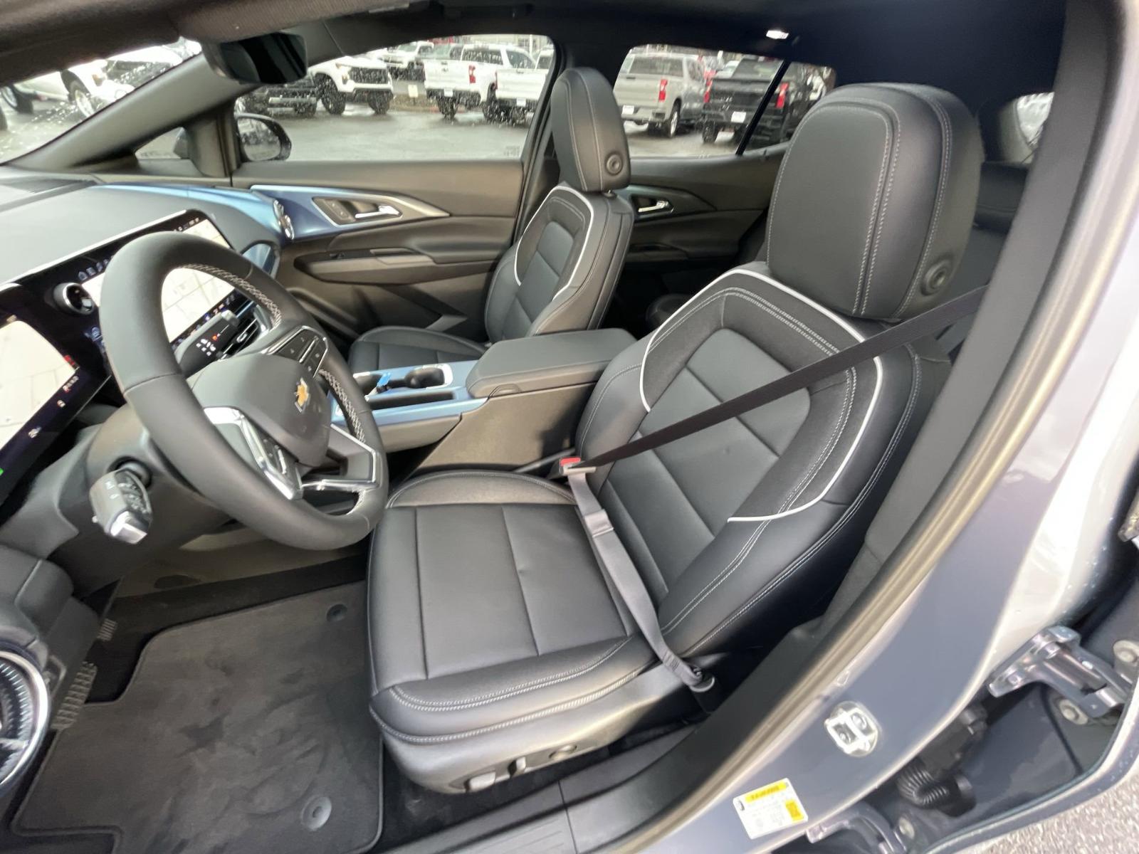 2025 Chevrolet Equinox EV Vehicle Photo in BENTONVILLE, AR 72712-4322