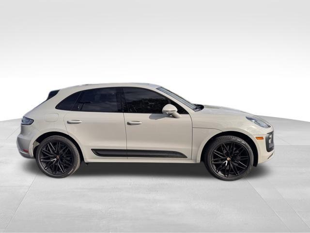 2024 Porsche Macan Vehicle Photo in DELRAY BEACH, FL 33483-3294