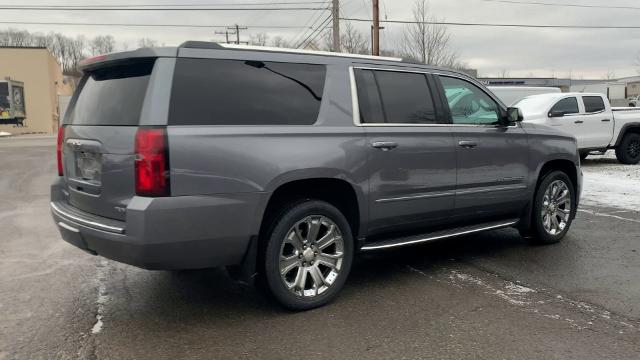 2019 Chevrolet Suburban Vehicle Photo in MOON TOWNSHIP, PA 15108-2571