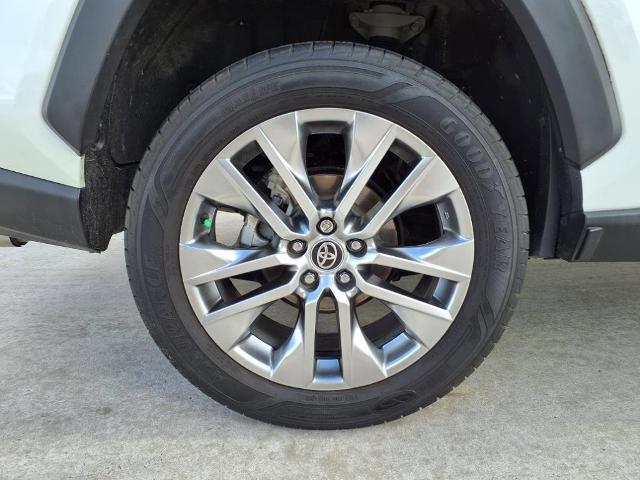 2021 Toyota RAV4 Vehicle Photo in ROSENBERG, TX 77471-5675