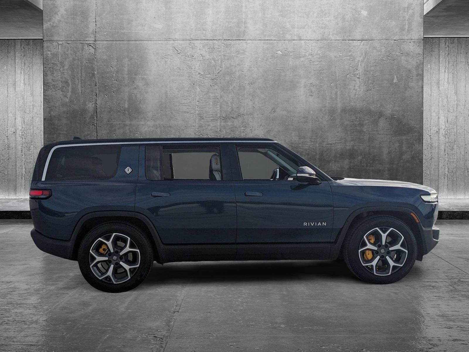 2023 Rivian R1S Vehicle Photo in WEST PALM BEACH, FL 33407-3296